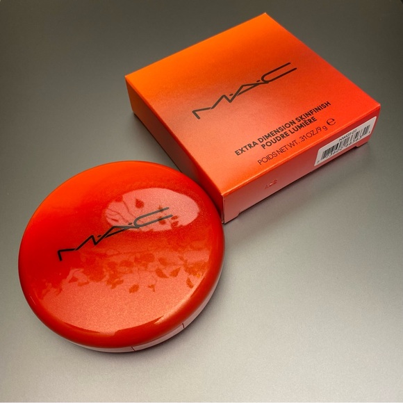 MAC Extra Dimension Skinfinish “Beaming Blush” - Picture 4 of 11